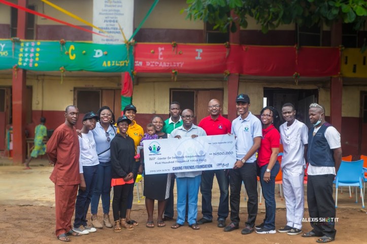 CARINGFRIENDSFDN-191214-0161